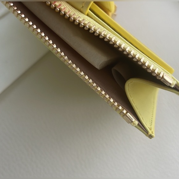 NWT MCM Patricia Zip Card Case, Wallet Yellow With Gold logo - Picture 3 of 4